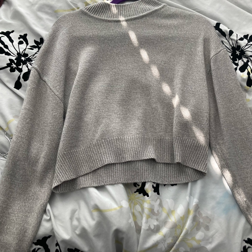 This is a knitted shirt